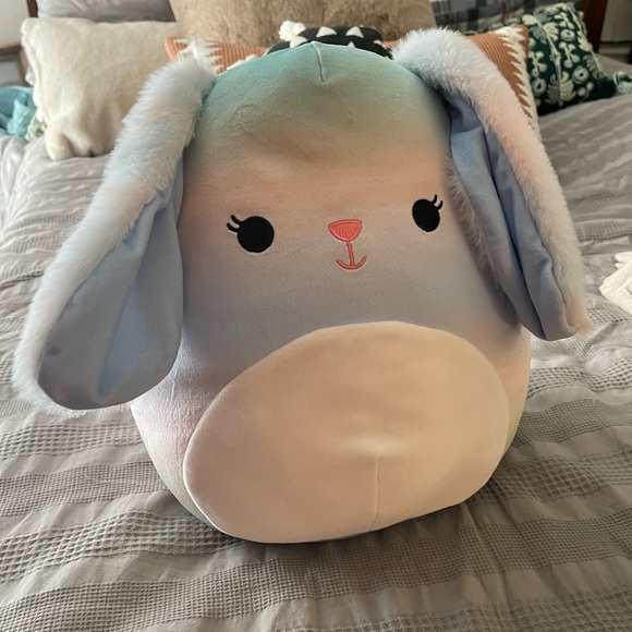Squishmallows Toys Nwt Wu The Bubbly Bunny Squishmallow 2 Inch